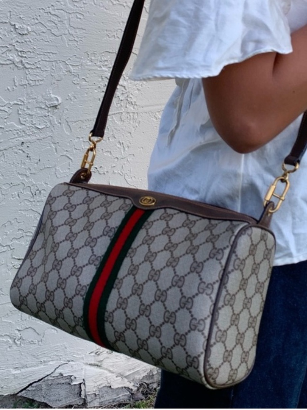 (15) GUCCI 80s Crossbody